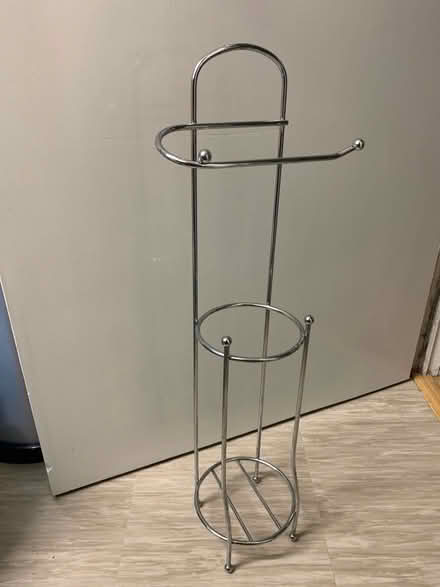 Photo of free Toilet paper stand (GU12) #1