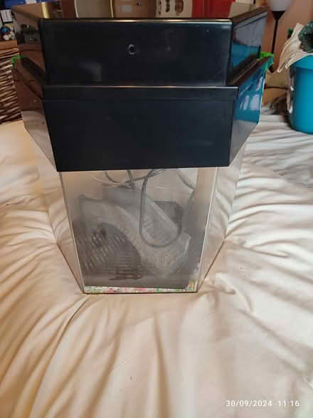 Photo of free Hexagonal fish tank + pump (OX4 Temple Cowley) #2