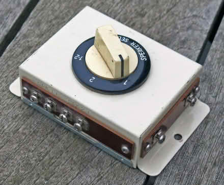 Photo of free Unbranded 2-way loudspeaker switch (Hayling Island PO11) #1
