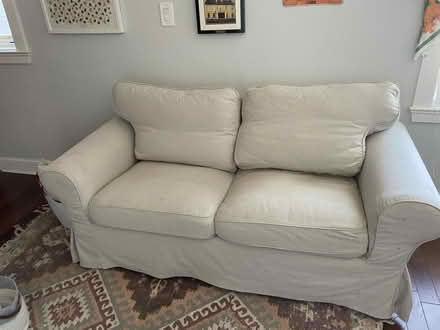 Photo of free Love Seat (Fishtown) #2