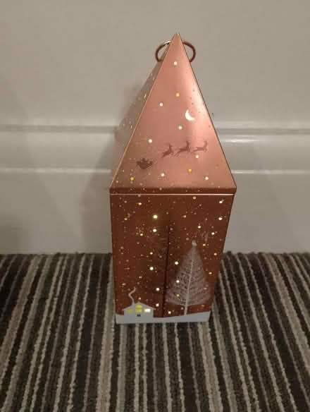 Photo of free Light up Christmas tin (Harrogate HG2) #1