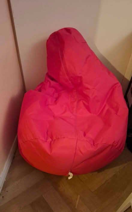 Photo of free Large Bean Bag (Liss GU33) #1