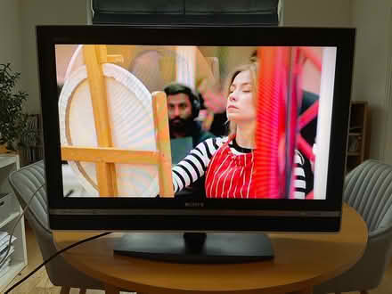 Photo of free Sony TV (Esher) #1