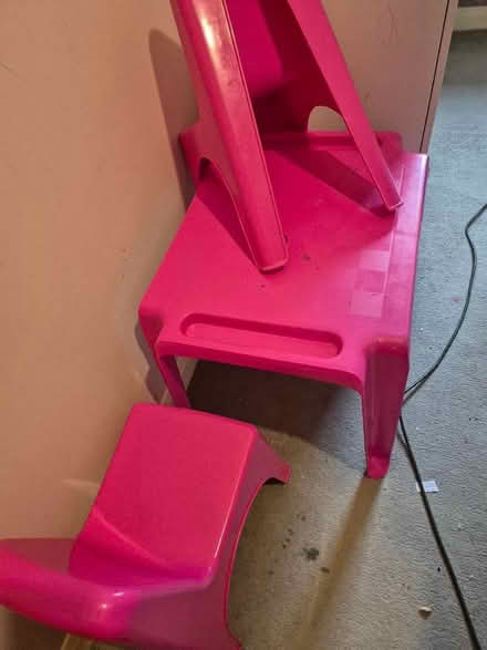 Photo of free Pink toddler table and chairs (Telford Road Area SL1) #1