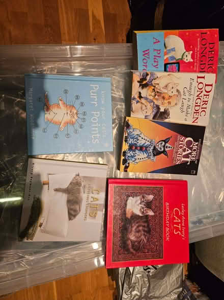 Photo of free Books, 6 books all on cats. (Higham North area NN10) #1