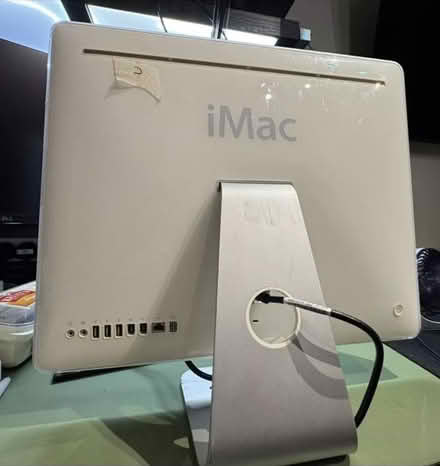 Photo of free 2x Apple iMac (CR2) #2