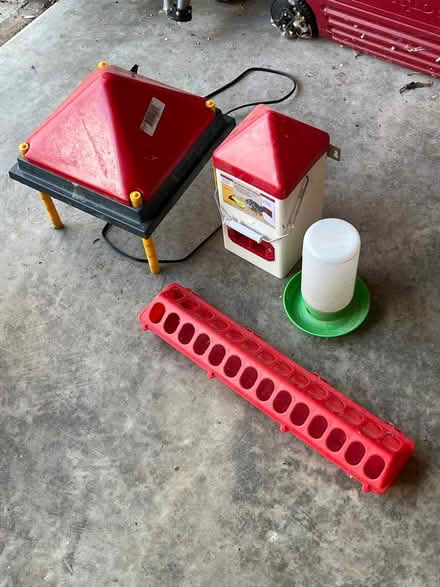 Photo of free Chick brooder kit (Upper Silver Spring) #3