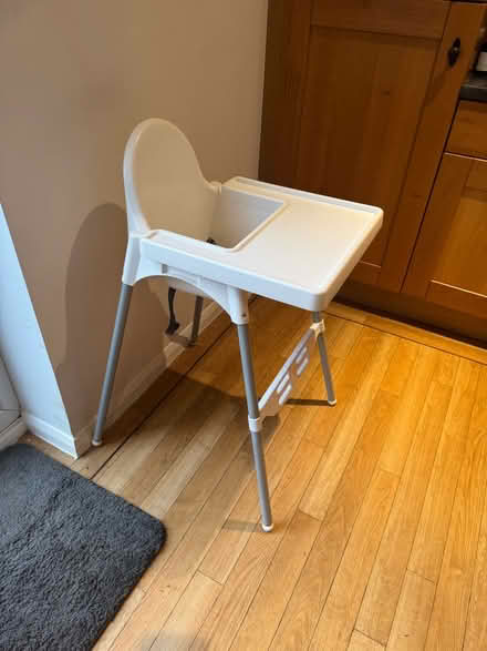Photo of free High chair (Tewin, AL6) #2