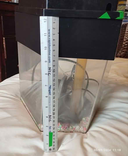 Photo of free Hexagonal fish tank + pump (OX4 Temple Cowley) #1