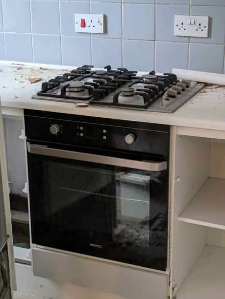 Photo of free Built-in Oven, Fully Functional (Ravenscourt Park W6) #1