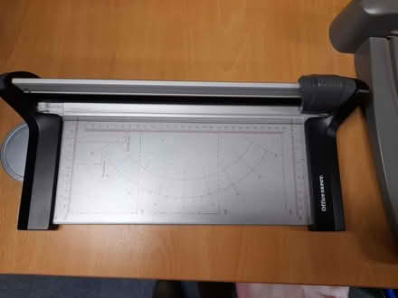 Photo of free 4 paper cutter of different dimension (Bucknell OX27) #2