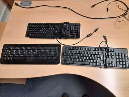 Photo of free 3 Keybords normal and 1 wireless (Bucknell OX27) #1