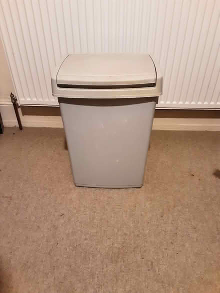 Photo of free Grey plastic bin (Old Headington OX3) #1