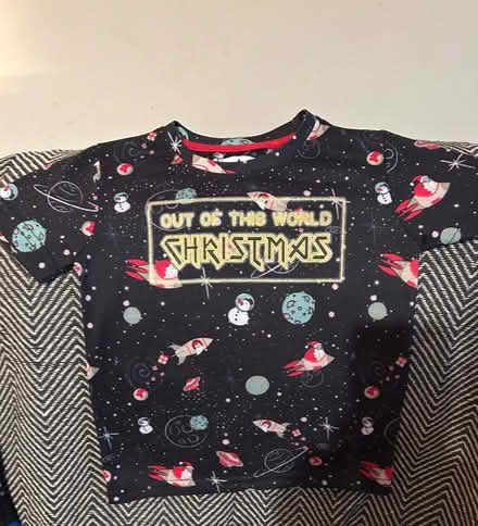 Photo of free Christmas Tops boys (age 4-5) (B32) #3