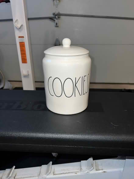 Photo of free Cookie jar (Middletown) #1