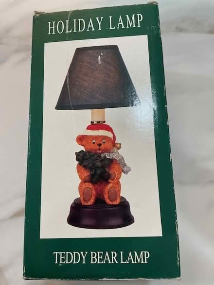 Photo of free Small Holiday Teddy Bear Lamp (10594) #1