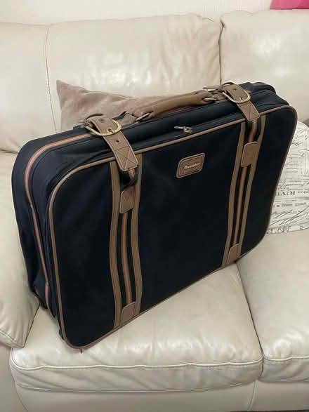 Photo of free Various bits of luggage (Elmers End BR3) #2
