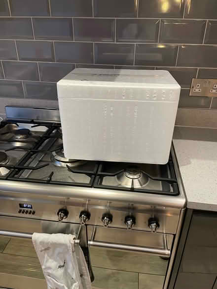 Photo of free Polystyrene box (Croydon CR0) #1