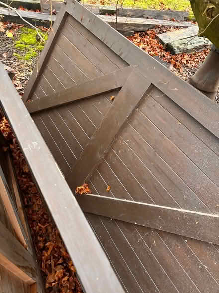 Photo of free 4 wood doors (Elmsted TN25) #1