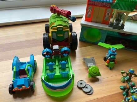 Photo of free Turtles toys - bundle (Bromley / Hayes BR2) #4