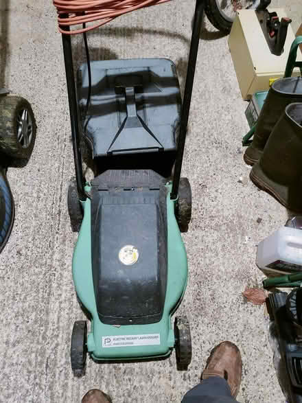 Photo of free small electric lawn mower (SG5) #1