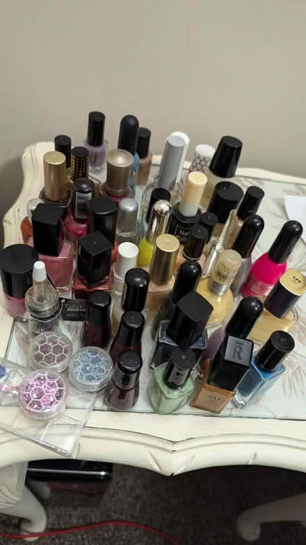 Photo of free Nail varnishes and eye shadows (Brimington S43) #1