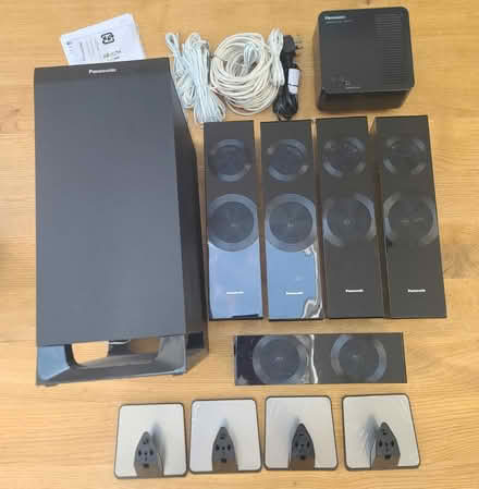 Photo of free Surround system SPEAKERS (Hampton) #1