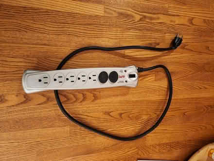 Photo of free 7 Outlet Powerstrip (Bowie) #1