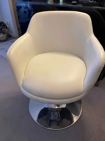 Photo of free Swivel adjustable faux leather chairs (Chislehurst BR7) #2