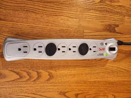Photo of free 7 Outlet Powerstrip (Bowie) #2