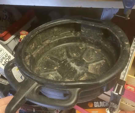 Photo of free 10 Litre Oil Drain Pan With Spout (Yate BS37) #1