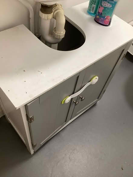Photo of free Grey and White bathroom Cabinet (Hythe,) #2
