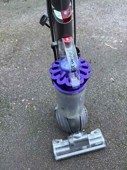 Photo of free Dyson vacuum - IT DOESN’T PICK UP (NG12 Cropwell Bishop) #2