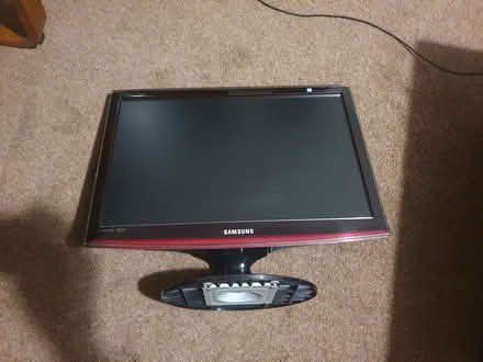 Photo of free Samsung SyncMaster T220 22" 1680x1050 TV / LCD Monitor (Leith EH6) #1