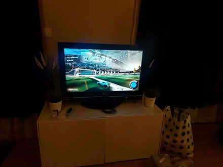 Photo of free LG 37in Flat Screen TV (N1) #1