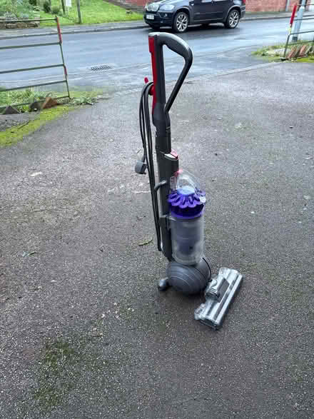 Photo of free Dyson vacuum - IT DOESN’T PICK UP (NG12 Cropwell Bishop) #1