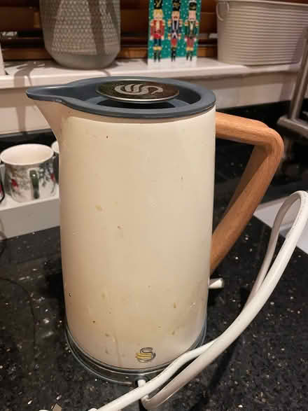 Photo of free Swan Toaster and Kettle (Sale) #3