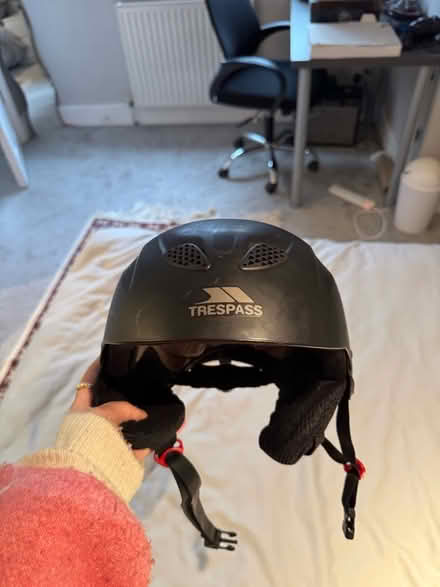 Photo of free Ski helmet (N4 1jz) #1