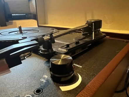 Photo of free Record player (plays but in need of repair) (Balham SW12) #2