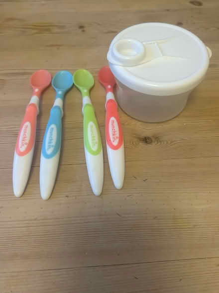 Photo of free Baby weaning spoons and formula tub (Dartmouth park hill) #1