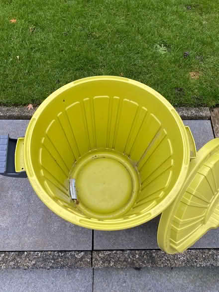 Photo of free Coloured dustbin with lock on lid (Lee, SE12 8BZ) #4