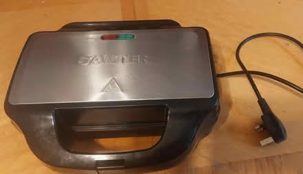 Photo of free Toastie/waffle maker (Guildford GU2) #3