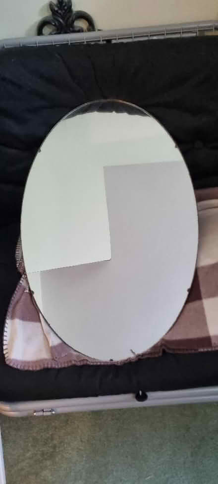 Photo of free Oval Mirror (Great Northern Road DE1) #1