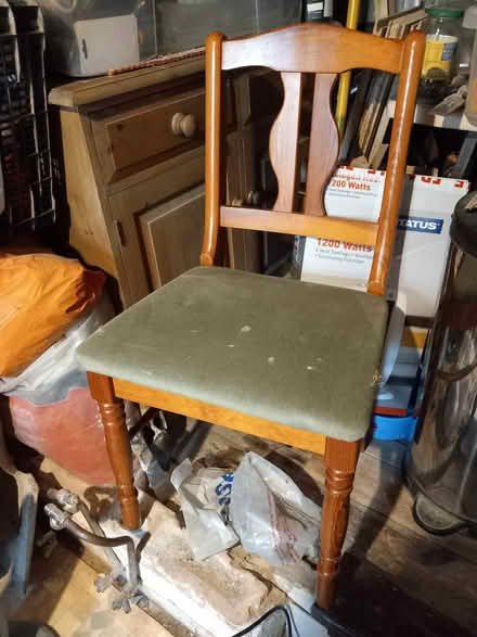 Photo of free 4 x dining room chairs (Faversham ME13) #1