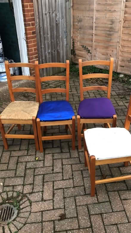 Photo of free 4 chairs (SG1 old town) #2