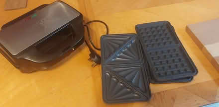 Photo of free Toastie/waffle maker (Guildford GU2) #1