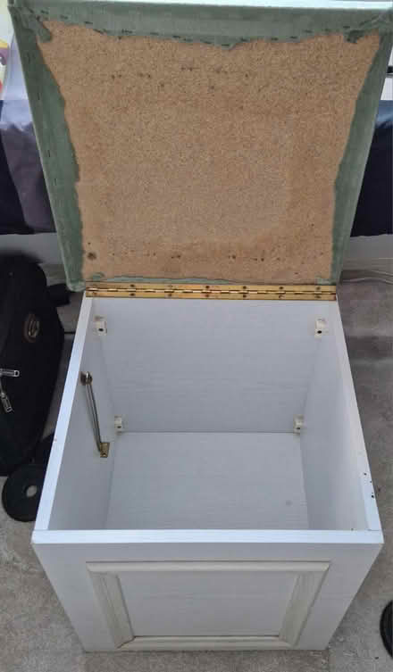 Photo of free Storage stool with wheels (DA12) #3