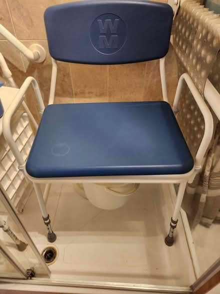 Photo of free Large commode (Windsor SL4 Berkshire) #1