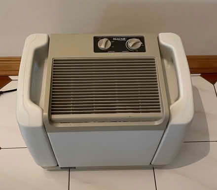 Photo of free Humidifier, tabletop (Bloor Lansdowne) #1