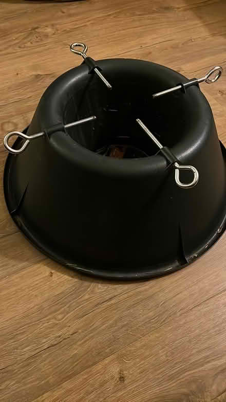 Photo of free Christmas tree stand (East Oxford OX4 2) #1